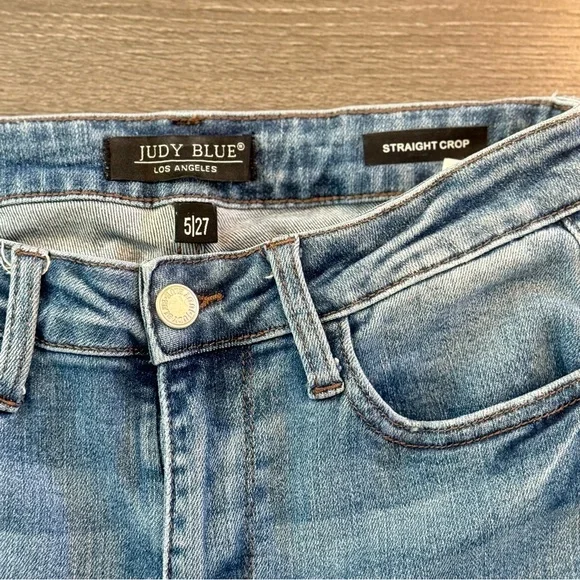 Judy Blue Light Blue Distressed Straight Crop Jeans - Picture 5 of 6